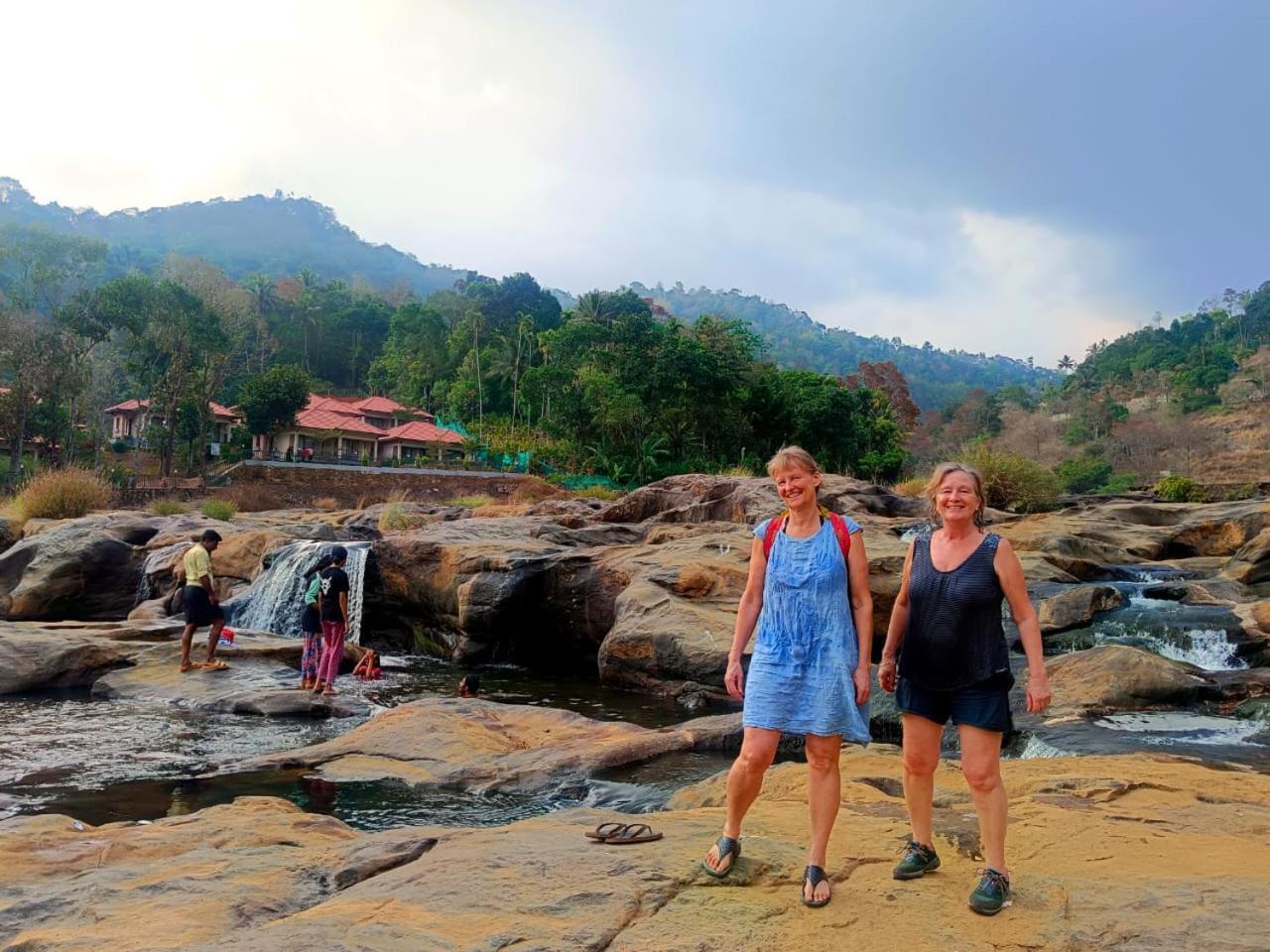 Mistey Valley Munnar Villa Anachal Exterior photo